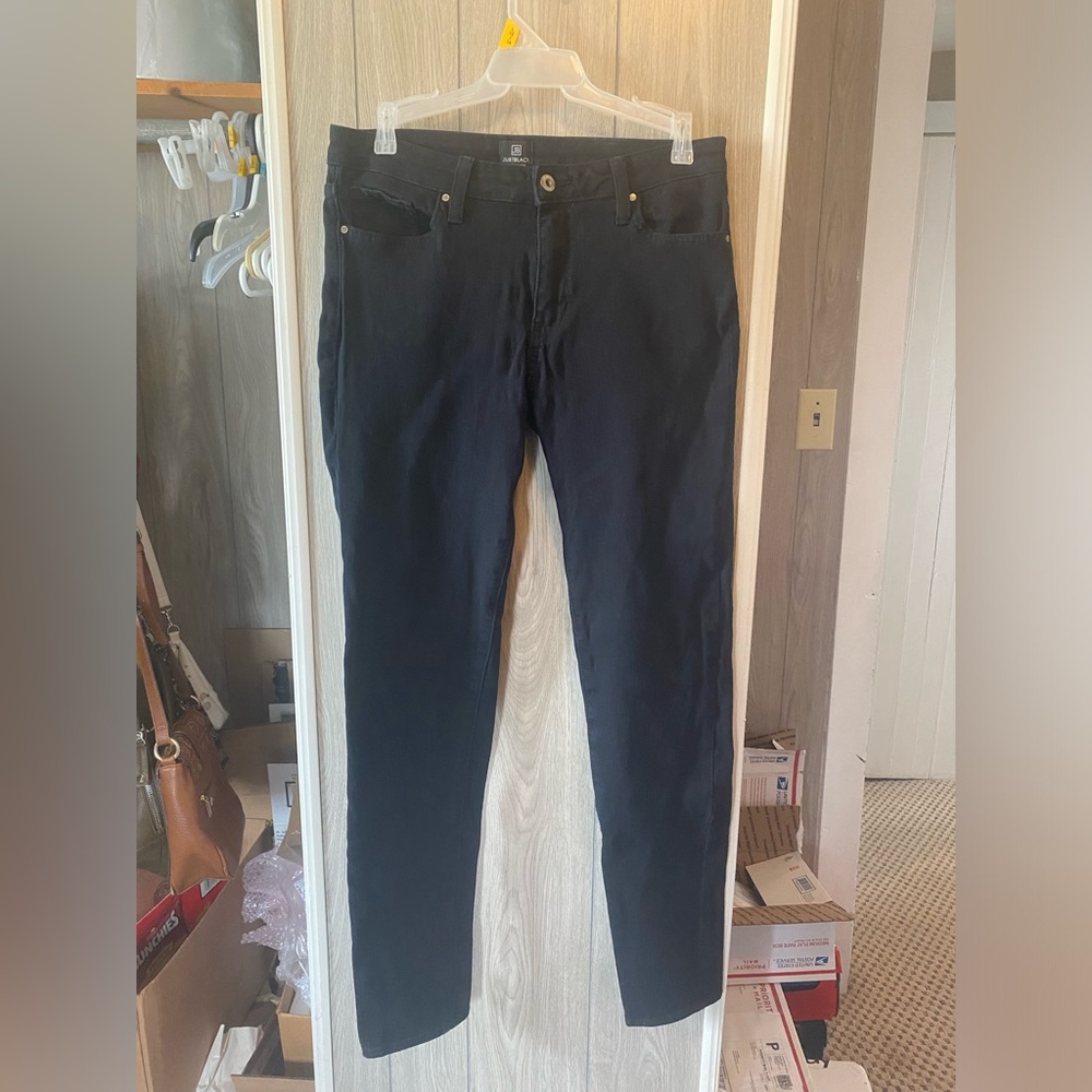 Just Black Jeggings size 28